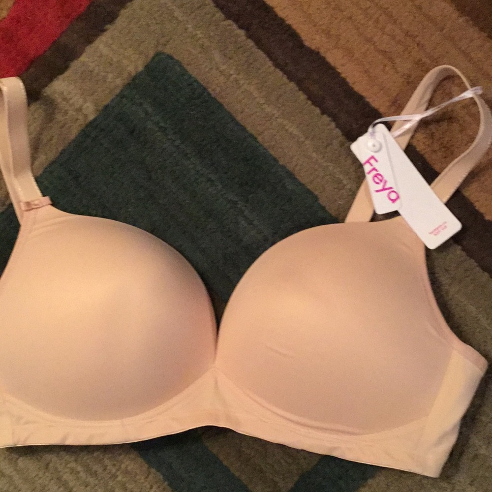 Non wire moulded bra